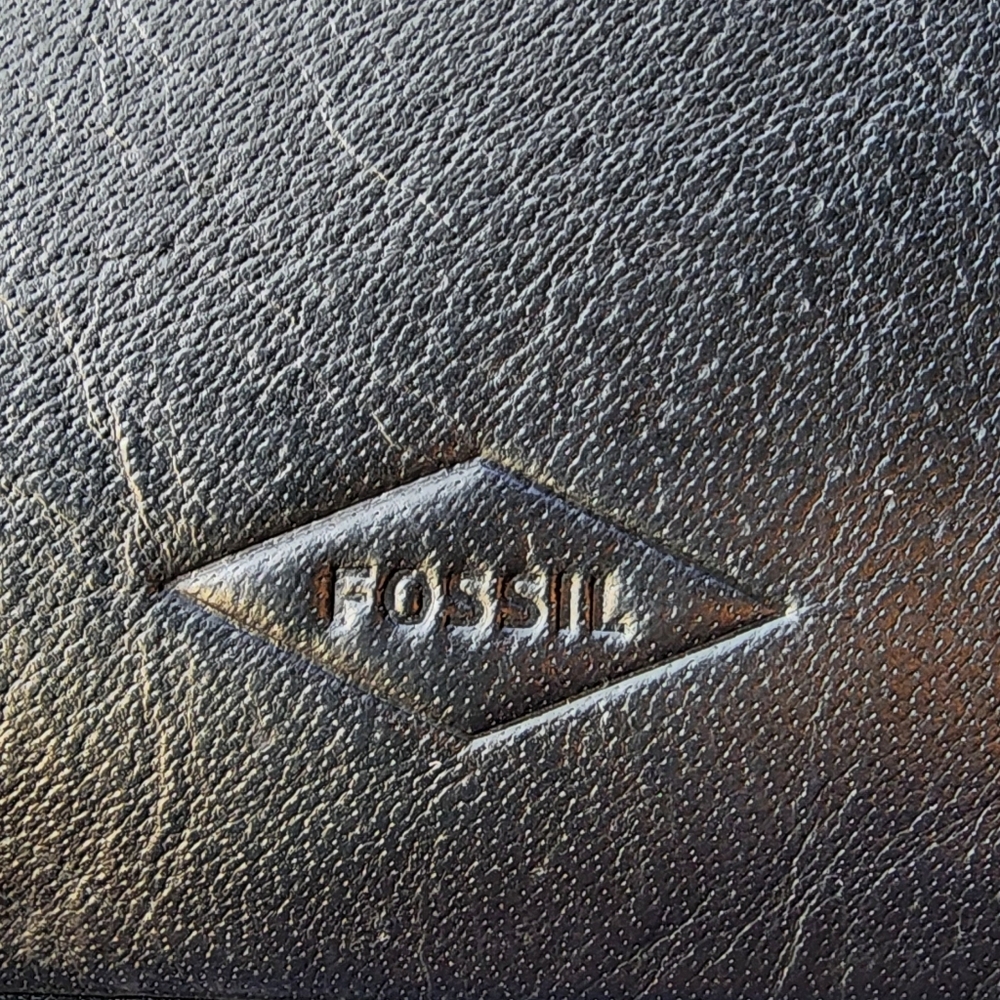 Fossil Men's Sport Buffalo Hide leather courier/messenger bag color Black NWOT - Picture 6 of 17